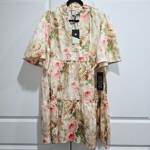 Tuckernuck - XXXL  Sun Faded Floral Crawford V-neckline Mini Dress
